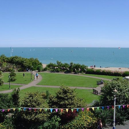 Breakers Bed And Breakfast Eastbourne Ngoại thất bức ảnh