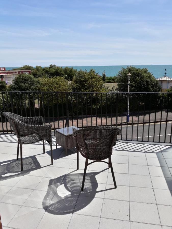 Breakers Bed And Breakfast Eastbourne Ngoại thất bức ảnh