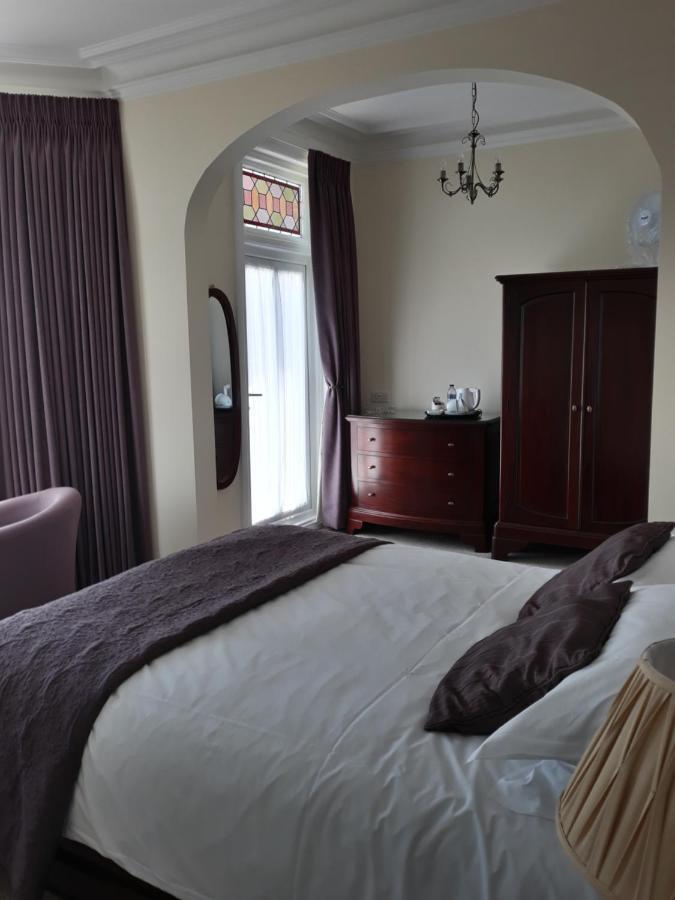 Breakers Bed And Breakfast Eastbourne Ngoại thất bức ảnh