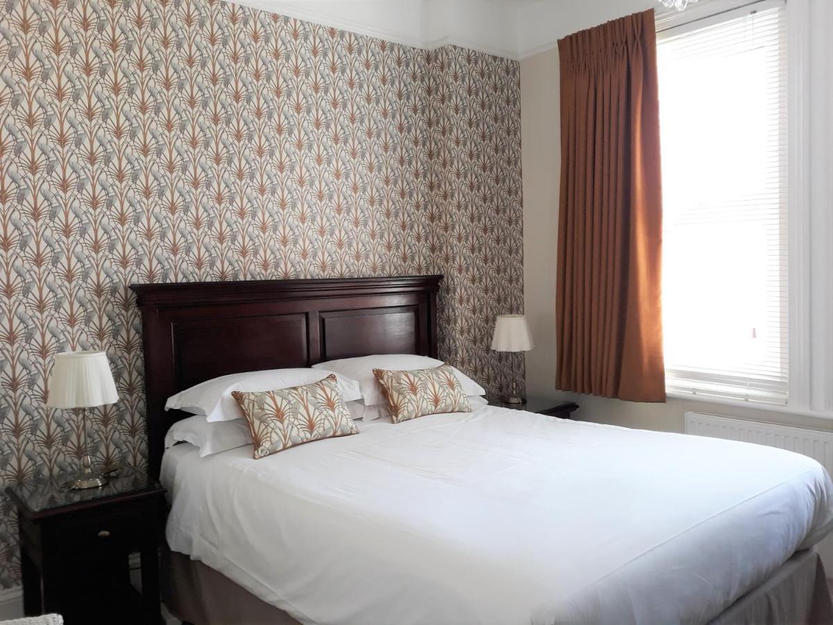 Breakers Bed And Breakfast Eastbourne Ngoại thất bức ảnh