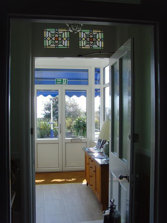 Breakers Bed And Breakfast Eastbourne Ngoại thất bức ảnh