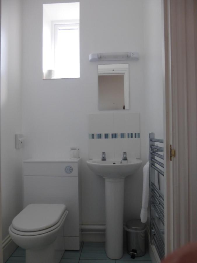 Breakers Bed And Breakfast Eastbourne Ngoại thất bức ảnh
