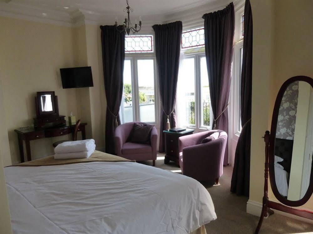 Breakers Bed And Breakfast Eastbourne Ngoại thất bức ảnh